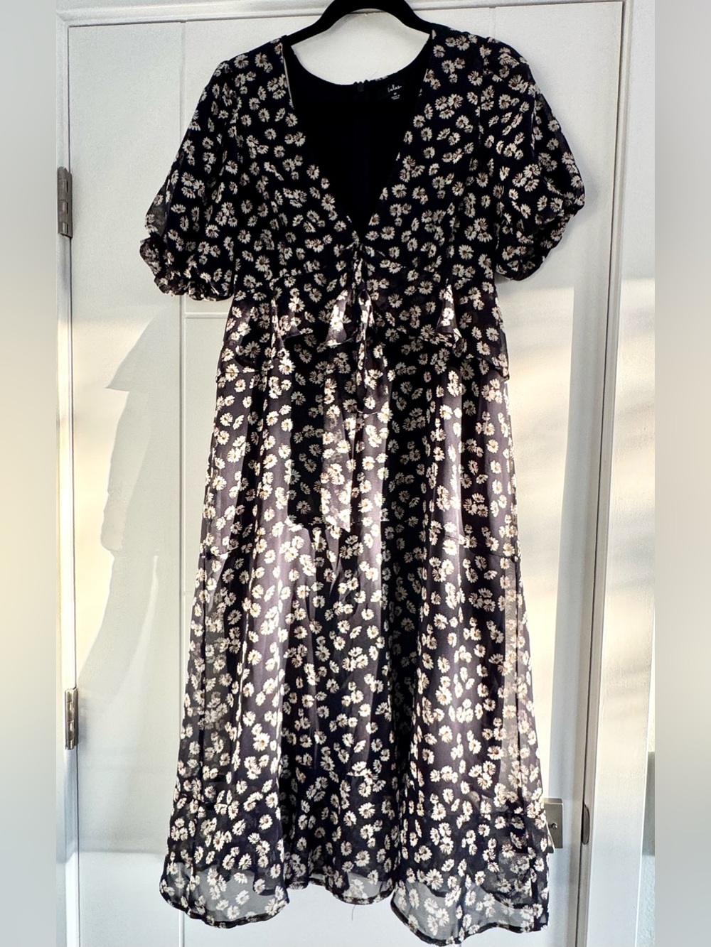 Lulu's Floral Tie-Front Midi Dress
